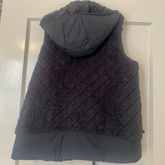 Patagonia Reversible Vest - Picture 4 of 4